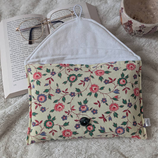 Pochette Camélia - Livre de poche