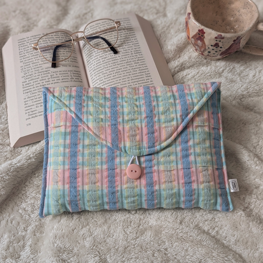 Pochette Eva - Livre de poche