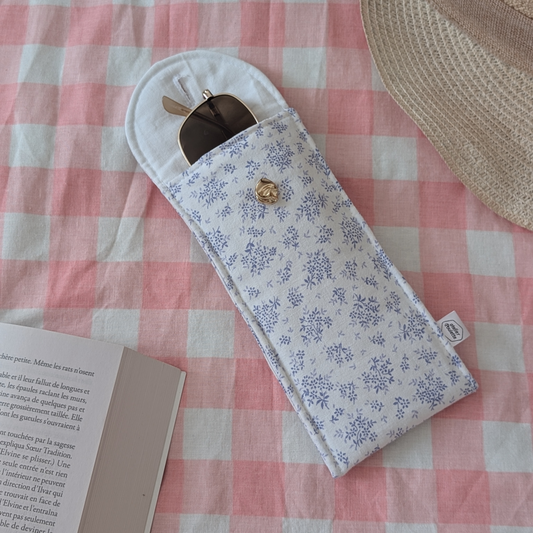 Etui à lunettes fleurs bleues
